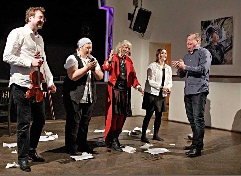 Familiar Things, vernissage